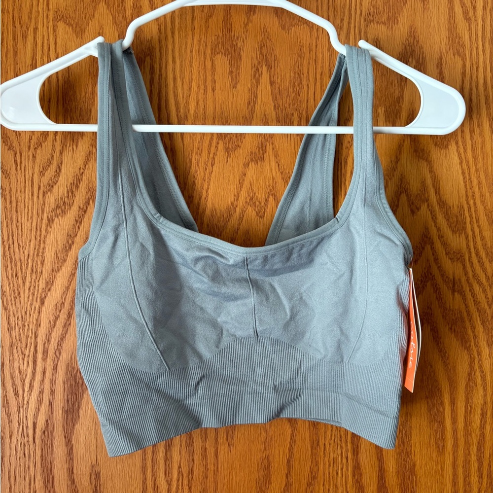 Colsie Seamless Sports Bralette in Light Gray